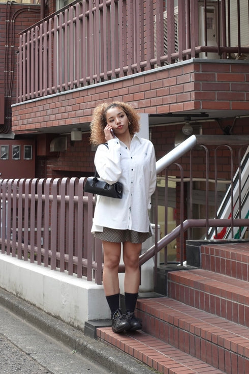 エンブロイダリーBIGシャツ